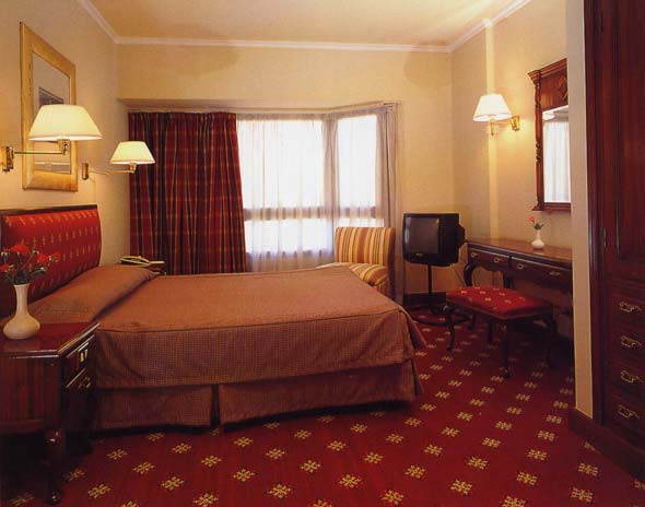 Pyramisa Suites Hotel